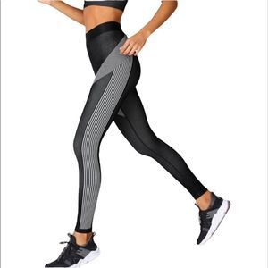 Fabletics Ultra High-Waisted Seamless Sprint Legging